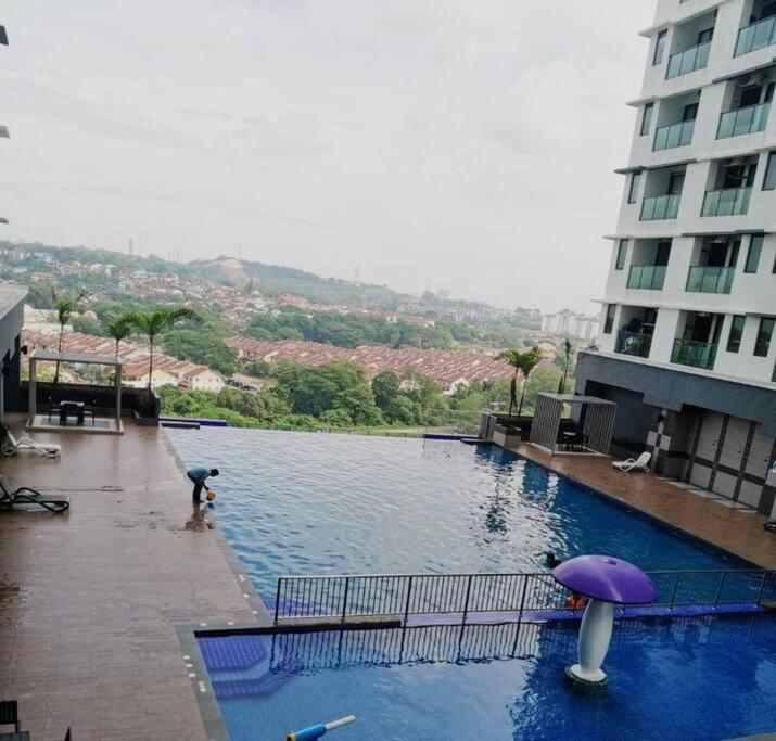 Attractive 3 Bedroom Condo With Pool-D Raudhah Homestay Каджанг Экстерьер фото